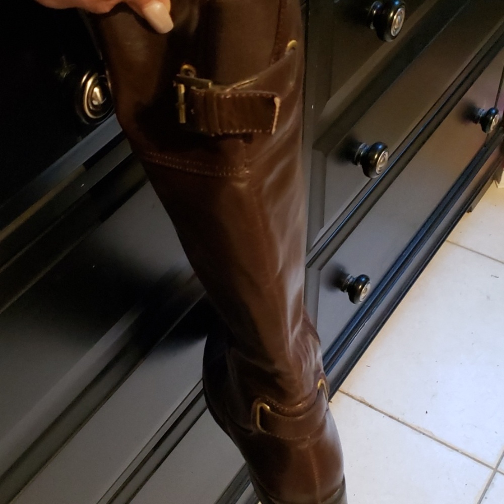 Boots - Picture 5 of 5